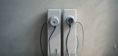 A Evolução dos Adaptadores de Carregamento para Carros Elétricos: Uma Jornada Tecnológica