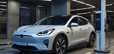 como a indústria automobilística está se adaptando à eletrificação